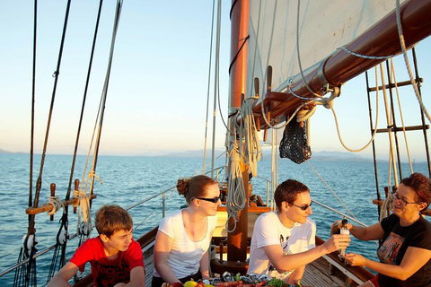 Whitsundays Sunset Sailing Cruise - Tourism Gold Coast 2