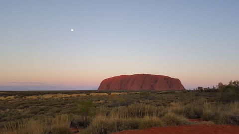 Uluru (Ayers Rock) Sunset With Outback Barbecue Dinner And Star Tour - Tourism Gold Coast 2