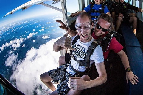 Byron Bay Tandem Sky Dive - Tourism Gold Coast 6