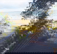 Canoe Point Beach and Parklands - Gold Coast