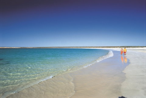 Gnaraloo Bay - Tourism Gold Coast 0