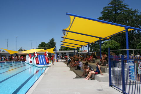 Holland Park Pool - Tourism Gold Coast 2