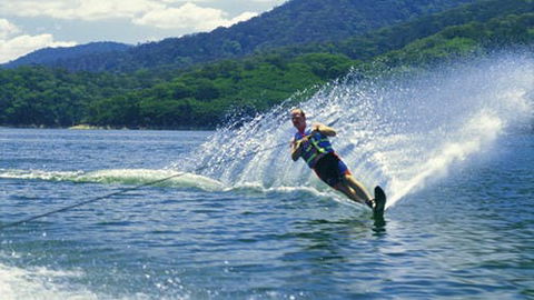 Lake Eildon - Tourism Gold Coast 0