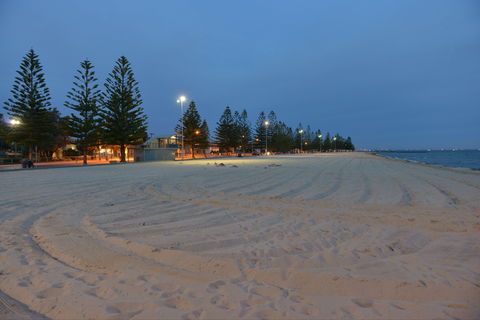 Altona Beach - Tourism Gold Coast 1