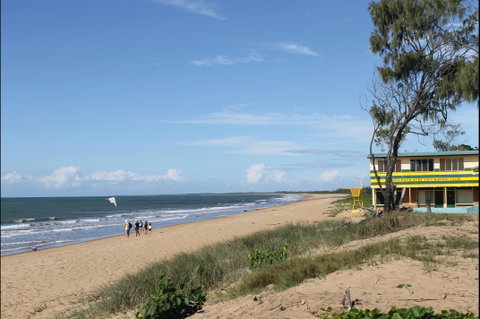 Coral Coast Pathways (Moore Park Beach Section) - Tourism Gold Coast 0