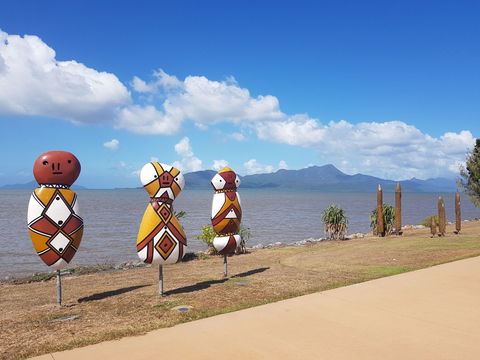 Cardwell Foreshore - Tourism Gold Coast 0