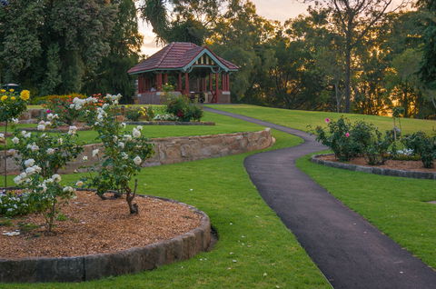 Macarthur Park - Tourism Gold Coast 0