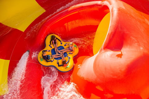 Raging Waters Sydney - Tourism Gold Coast 0