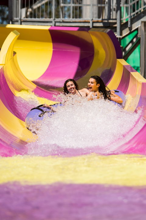 Raging Waters Sydney - Tourism Gold Coast 2