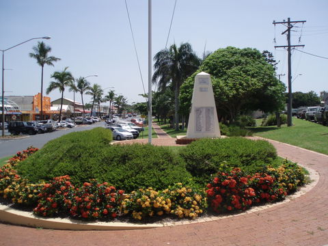 Yeppoon War Memorial - Tourism Gold Coast 0