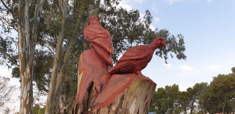Chainsaw Tree Sculpture - Tourism Gold Coast 1