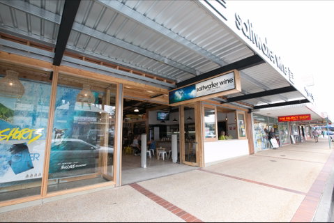 Saltwater Wine Surf Centre: Port Macquarie - Tourism Gold Coast 1