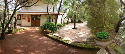 Yallingup Galleries - Gold Coast 0