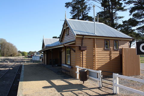 Crookwell Railway Station - Tourism Gold Coast 1