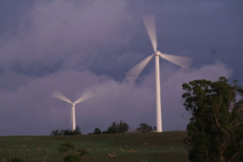 Crookwell Wind Farm - Tourism Gold Coast 0