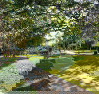 Millennium Esplanade and Tannum Sands Beach - Gold Coast