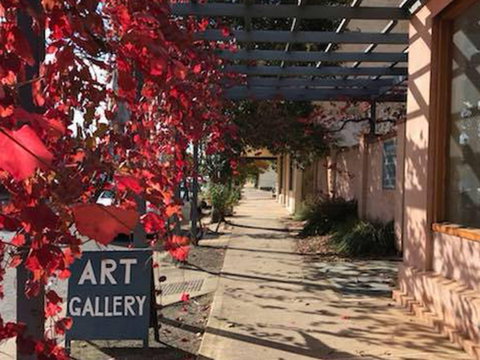 Riverton Light Gallery - Tourism Gold Coast 0