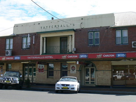 Tattersalls Hotel - Casino - Tourism Gold Coast 0