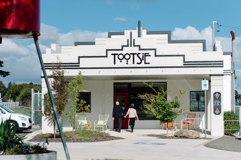 Tootsie Art And Design - Gold Coast 0