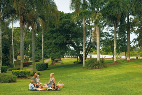 Melsa - Tourism Gold Coast 0
