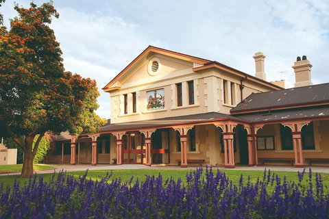 Half Day City Heritage Tour - Tourism Gold Coast 2