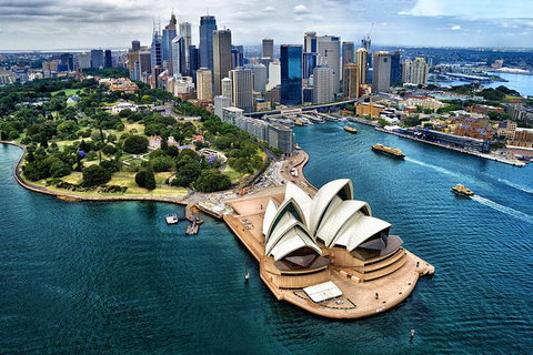Sydney Airport Transfers : Sydney Airport SYD To Sydney City In Business Car - Tourism Gold Coast 1