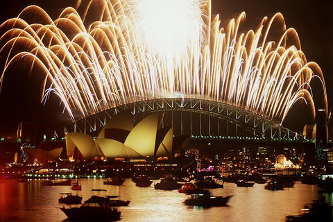 New Year\'s Eve Fireworks Cruise Sydney Harbour - Tourism Gold Coast 2