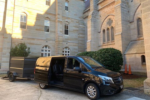 Luxury People Mover Transfer TO Sydney Airport ( 1 - 6 Pax ) - Tourism Gold Coast 1
