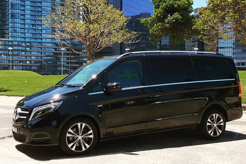 Luxury People Mover Transfer TO Sydney Airport ( 1 - 6 Pax ) - Tourism Gold Coast 3