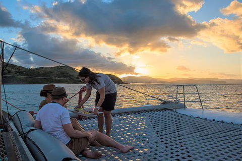 Sunset Sail In The Whitsundays - Tourism Gold Coast 5
