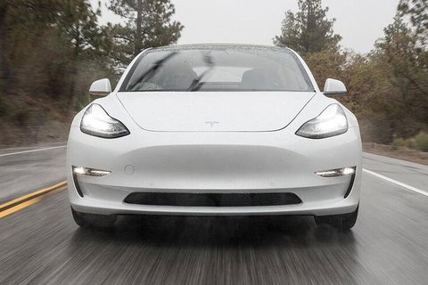 Adelaide Airport Arrival Transfer OR Tour In A Tesla Model3 EV - Tourism Gold Coast 4