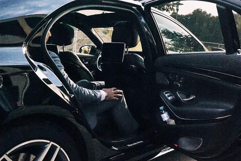 Departure Private Transfers: Adelaide To Adelaide Airport ADL In Business Car - Tourism Gold Coast 4