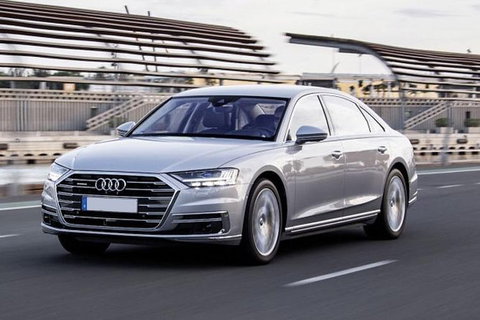 Luxury Chauffeur Car Melbourne Airport To CBD (Sedan) - Tourism Gold Coast 1
