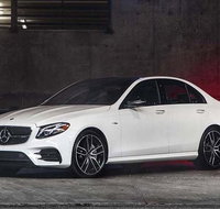 Luxury Chauffeur Car Melbourne Airport To CBD Sedan - Tourism Gold Coast
