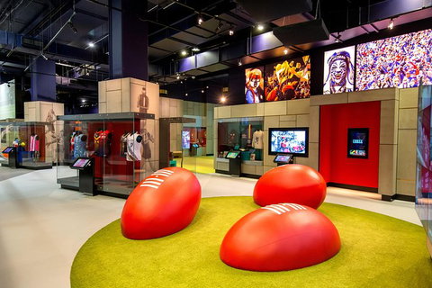 3/4 Day Sports Lovers Bus Tour Of Melbourne With Tour Options - Tourism Gold Coast 1