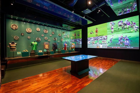 3/4 Day Sports Lovers Bus Tour Of Melbourne With Tour Options - Tourism Gold Coast 6