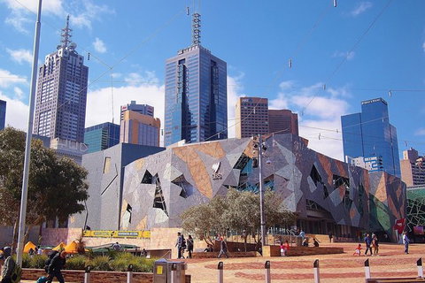 Melbourne Airport Transfers: Melbourne To Melbourne Airport MEL In Luxury Van - Tourism Gold Coast 1