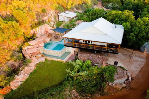 Cygnet Bay Explorer - Tourism Gold Coast 1