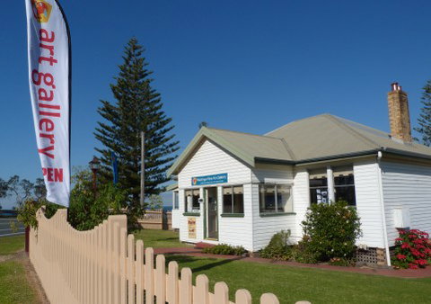 Hastings Fine Art Gallery - Tourism Gold Coast 0