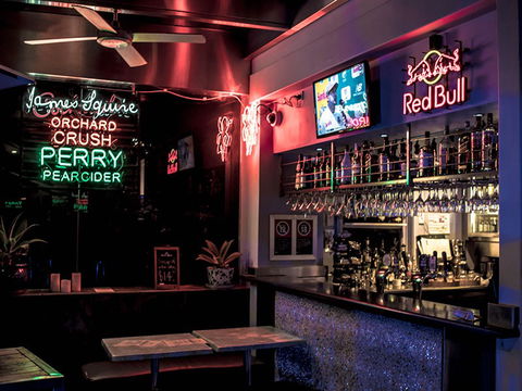 Harbour View Hotel - Tourism Gold Coast 4