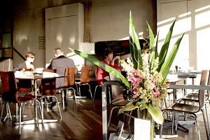 R Bar Restaurant Port Melbourne - Tourism Gold Coast 0