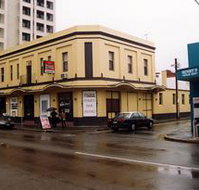 Lord Raglan Hotel - Tourism Gold Coast