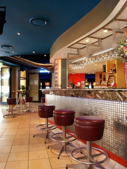 The Caxton Hotel - Tourism Gold Coast 1