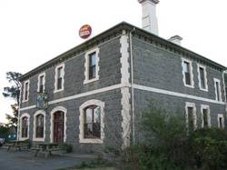 Coach & Horses Inn - Tourism Gold Coast 1