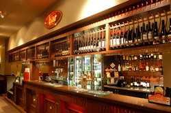 Croxton Park Hotel - Tourism Gold Coast 1