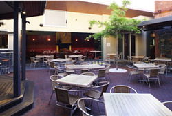 Robin Hood Hotel - Tourism Gold Coast 2