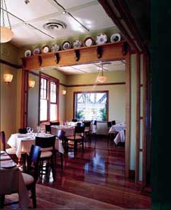 Harbour View Hotel - Tourism Gold Coast 2