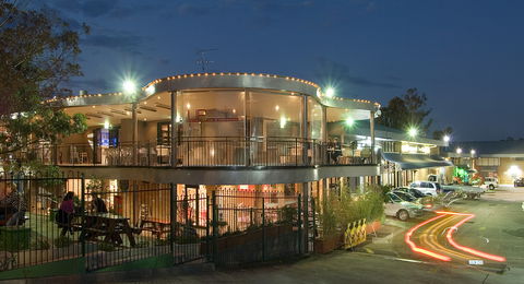 Castle Hill Tavern - Tourism Gold Coast 0