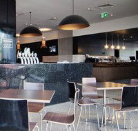 The Cremorne Hotel - Tourism Gold Coast