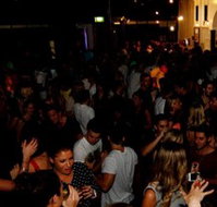 The Causeway Bar - Tourism Gold Coast